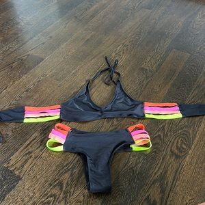 Shein neon/black swimsuit never been worn size medium